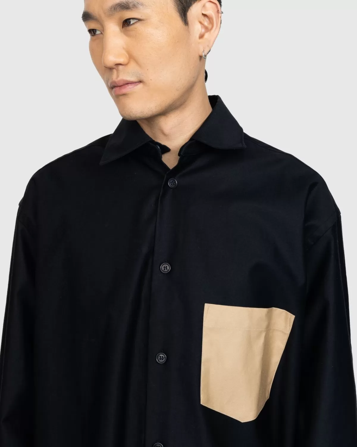 Overhemden^J.W. Anderson Jw Anderson - Oversized Overhemd Met Contrasterende Zak, Marineblauw