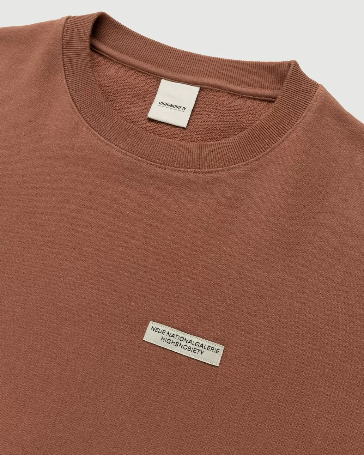 Neue Nationalgalerie X Highsnobiety Berlijn, Berlijn 3 Ronde Hals, Bruin Discount